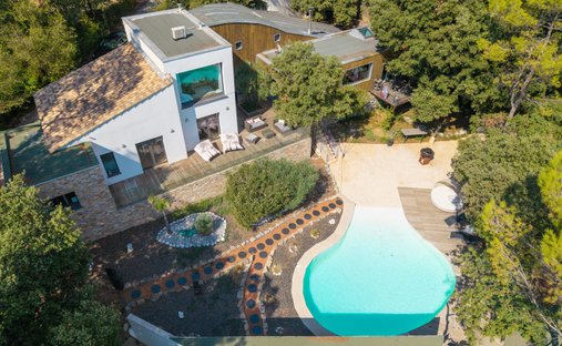 Haus in Centre Ville, Castries, Frankreich 1