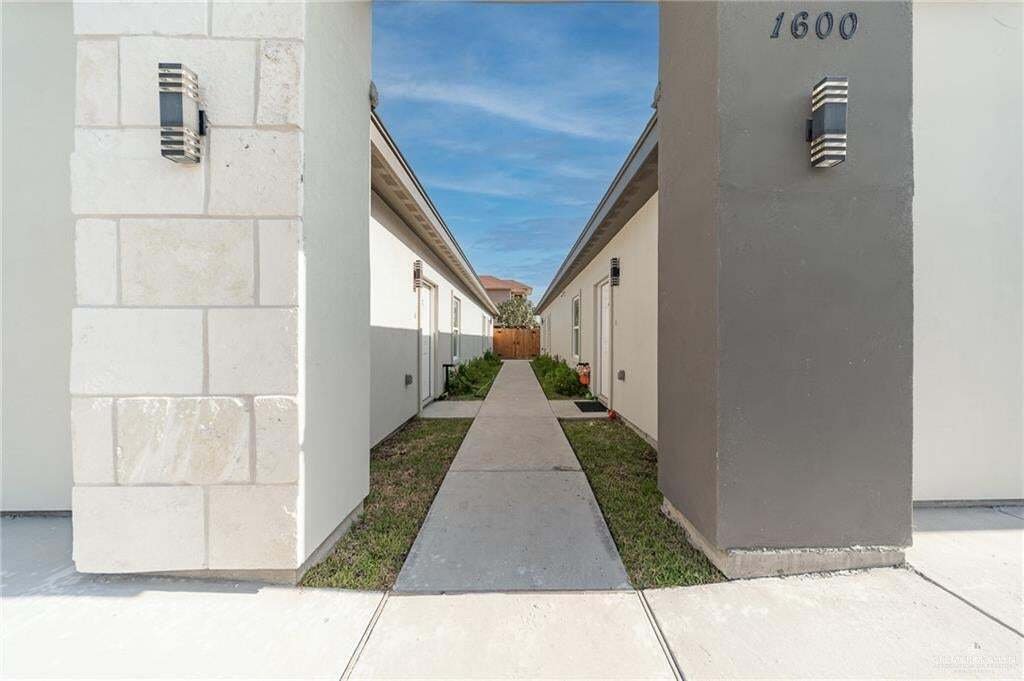 Pharr, Texas, United States 2 - 18785853