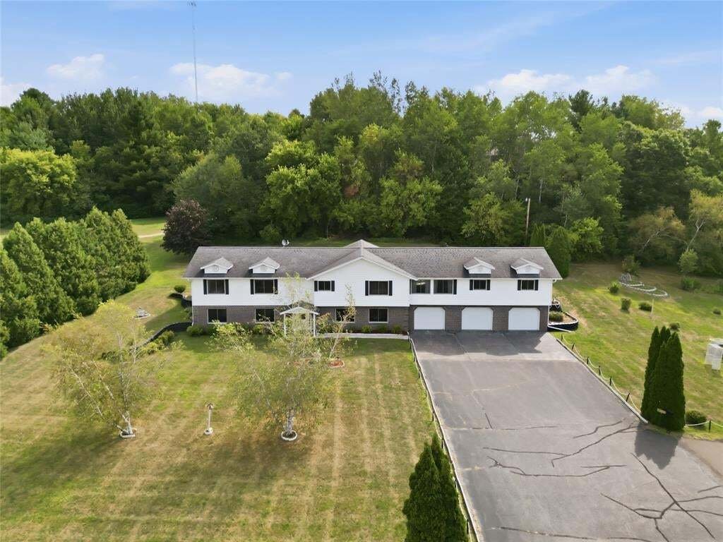 House in Bloomer, Wisconsin, United States 3 - 18783456