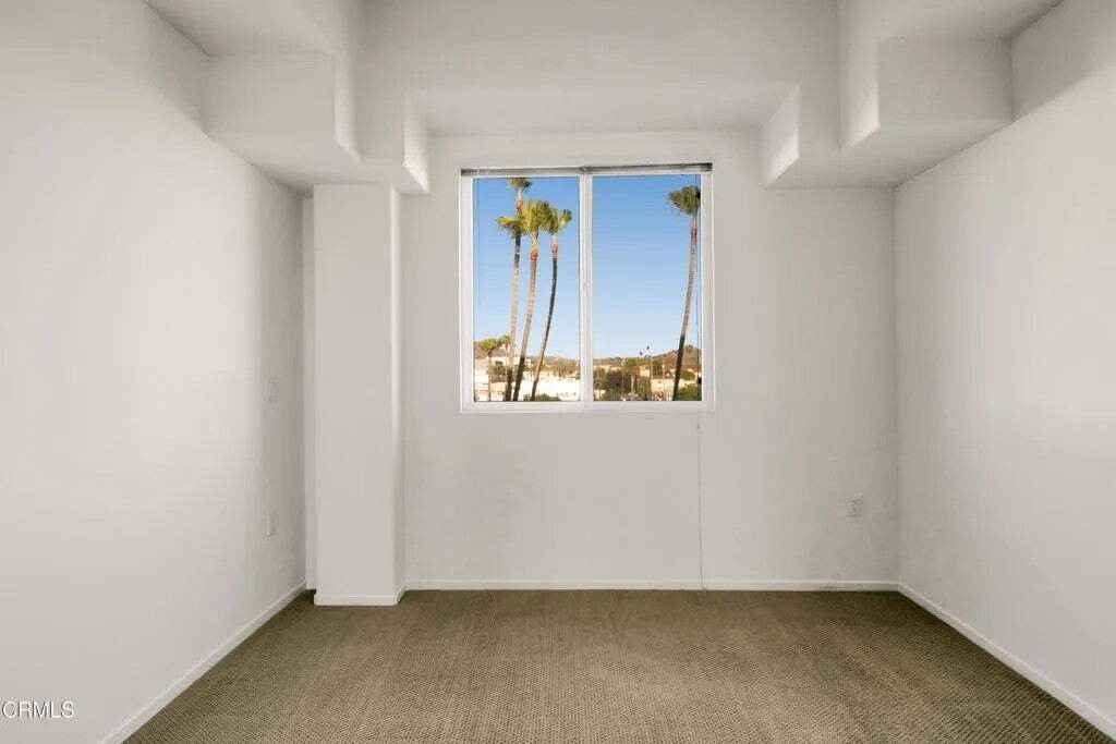 Condo in Glendale, California, United States 5 - 18497086