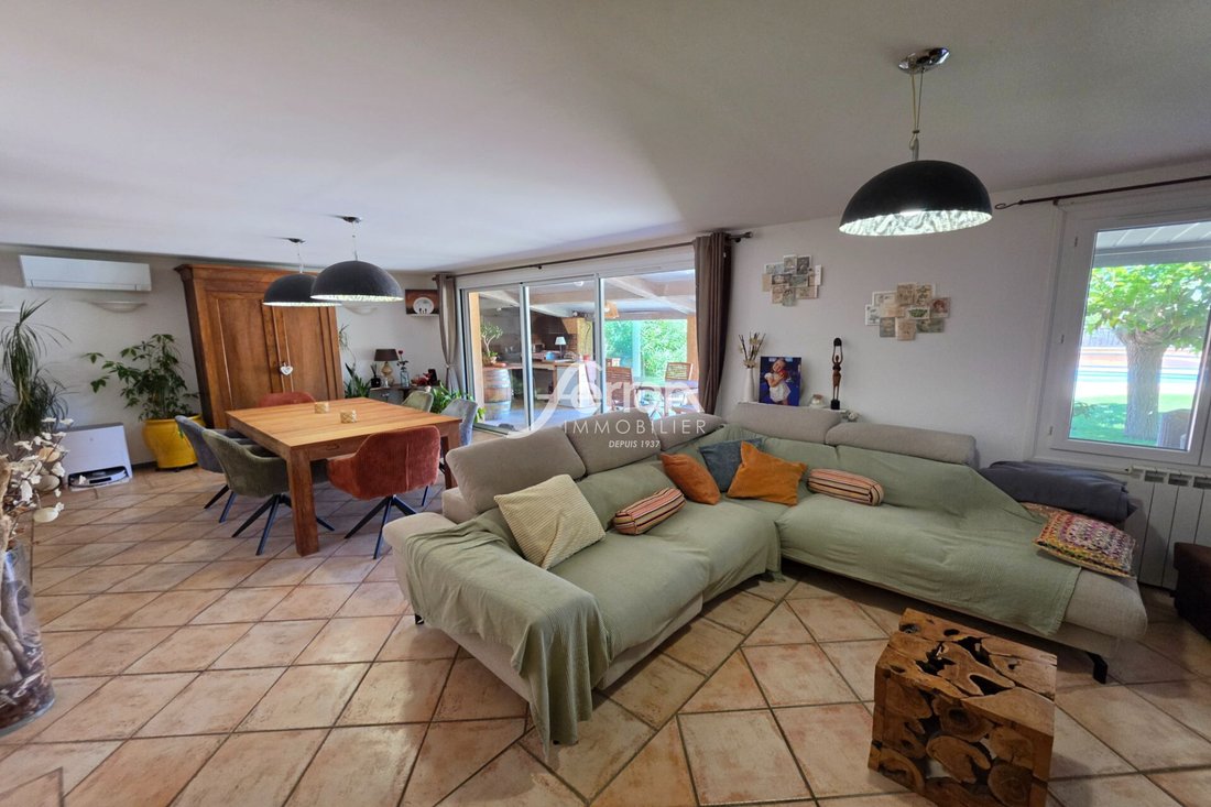 Villa in Salernes, Provence-Alpes-Côte d'Azur, France 3 - 16766915