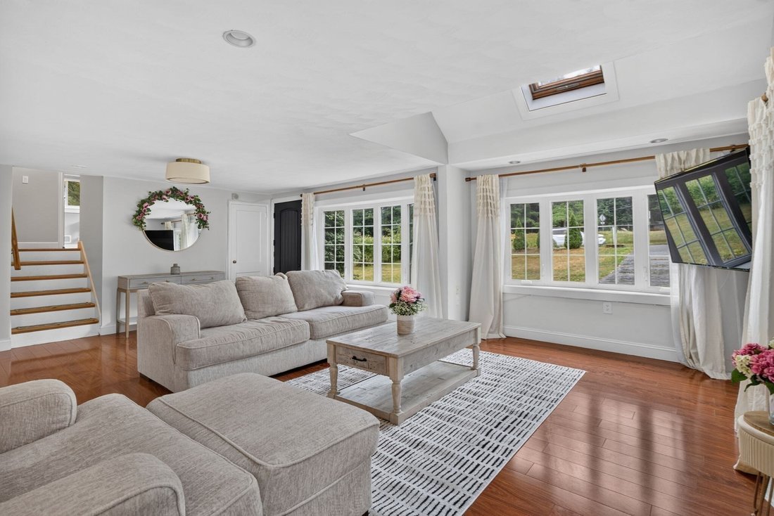 Casa a Framingham, MA, United States 3 - 18384315