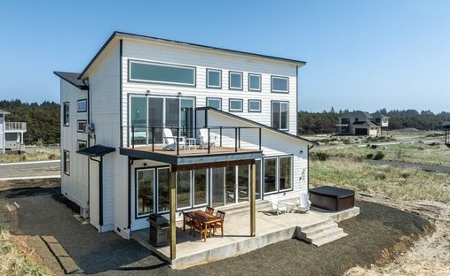 House in Westport, Washington, United States 1