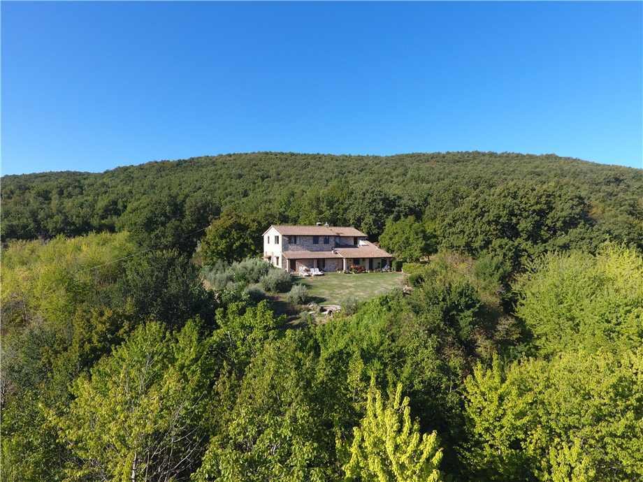 House in Gualdo Cattaneo, Umbria, Italy 5 - 18789618