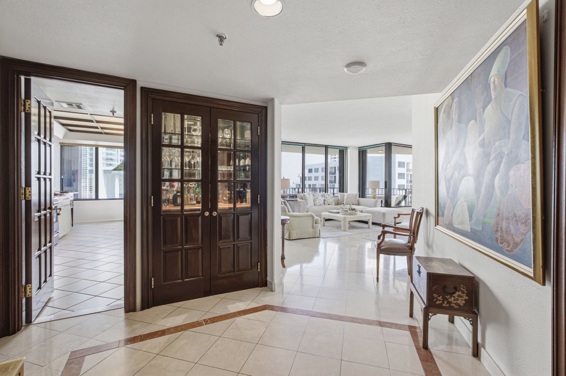 Condo in Miami, Florida, United States 3 - 18789425