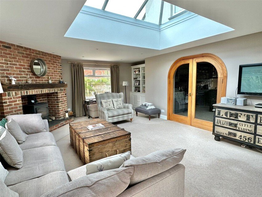 Haus in Milford-on-Sea, England 4 - 18790060