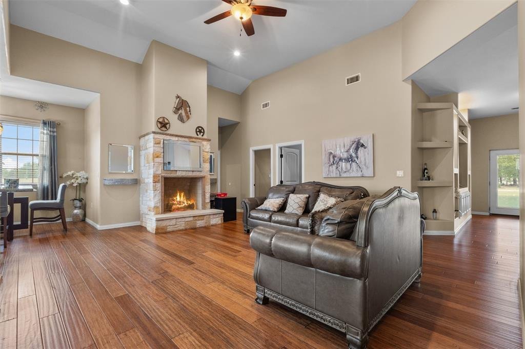 House in Terrell, Texas, United States 4 - 18789936
