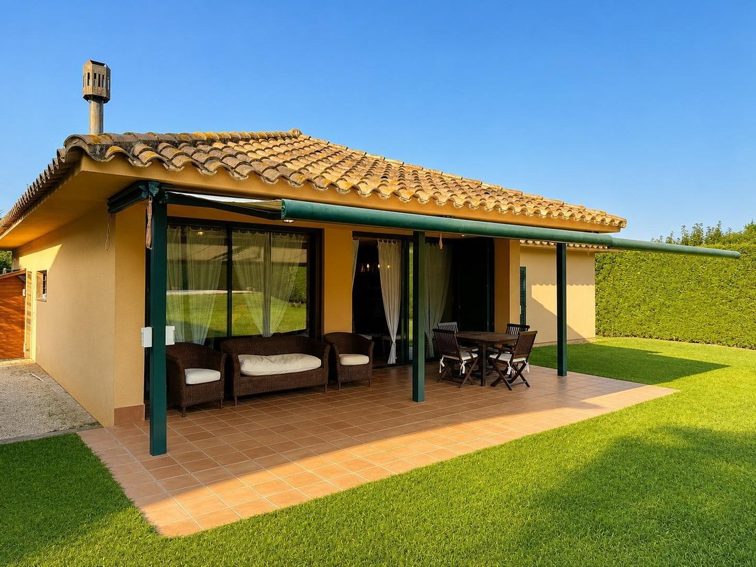 Villa in Navata, Catalonia, Spain 3 - 16100900