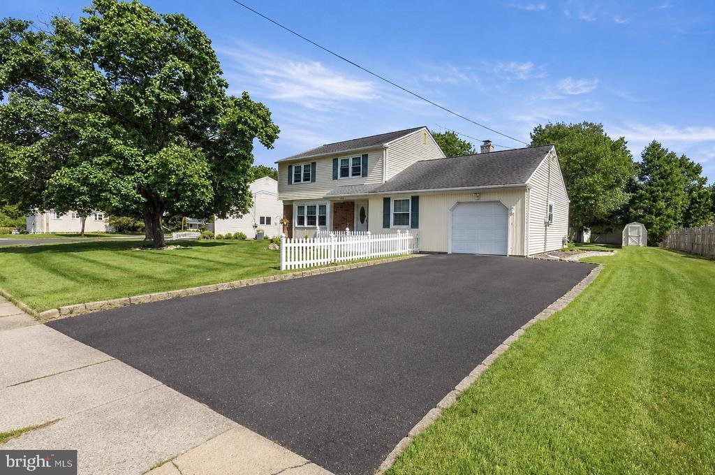 House in Ivyland, Pennsylvania, United States 2 - 18790249