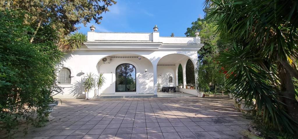 Villa en Cutrofiano, Apulia, Italia 1 - 18790162