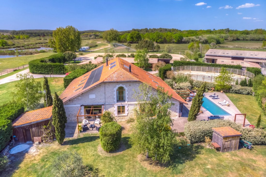 Estate in Centre Cap Ferret, Lège-Cap-Ferret, France 3 - 18374347