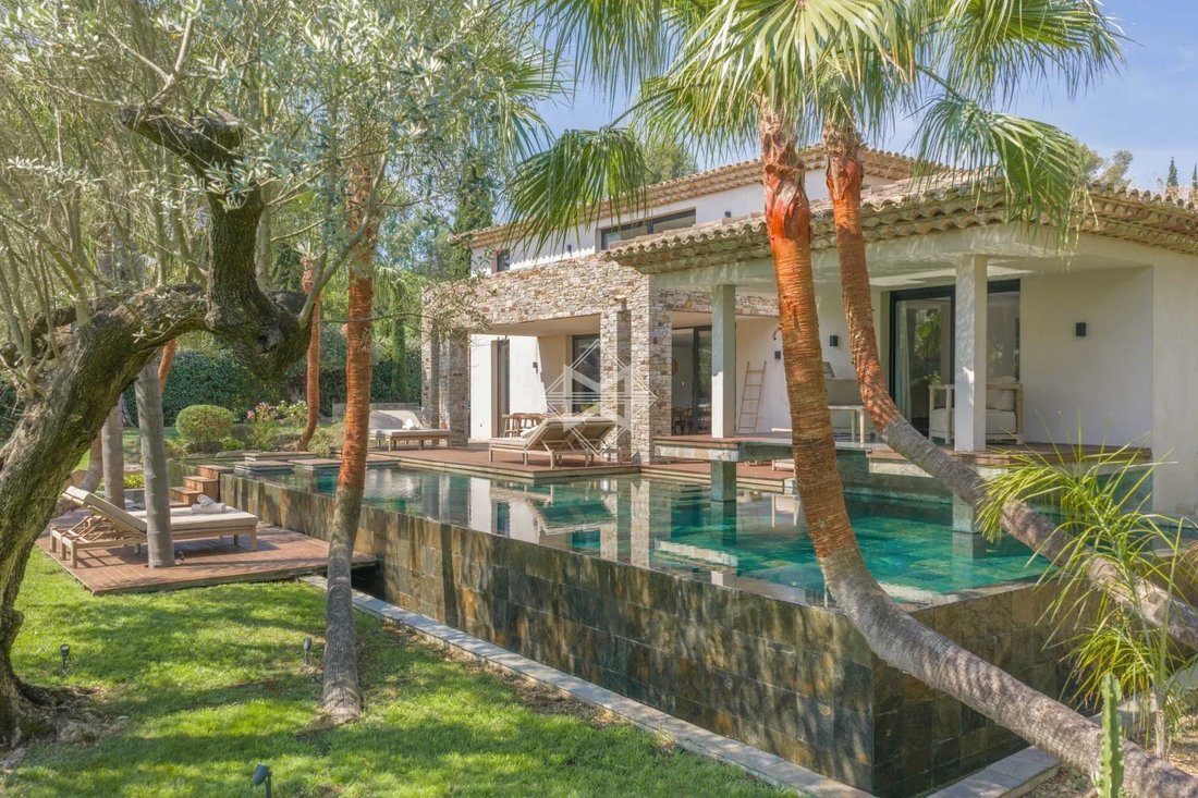 Villa en Zone Est Diffuse, San Tropez, Francia 1 - 18790332