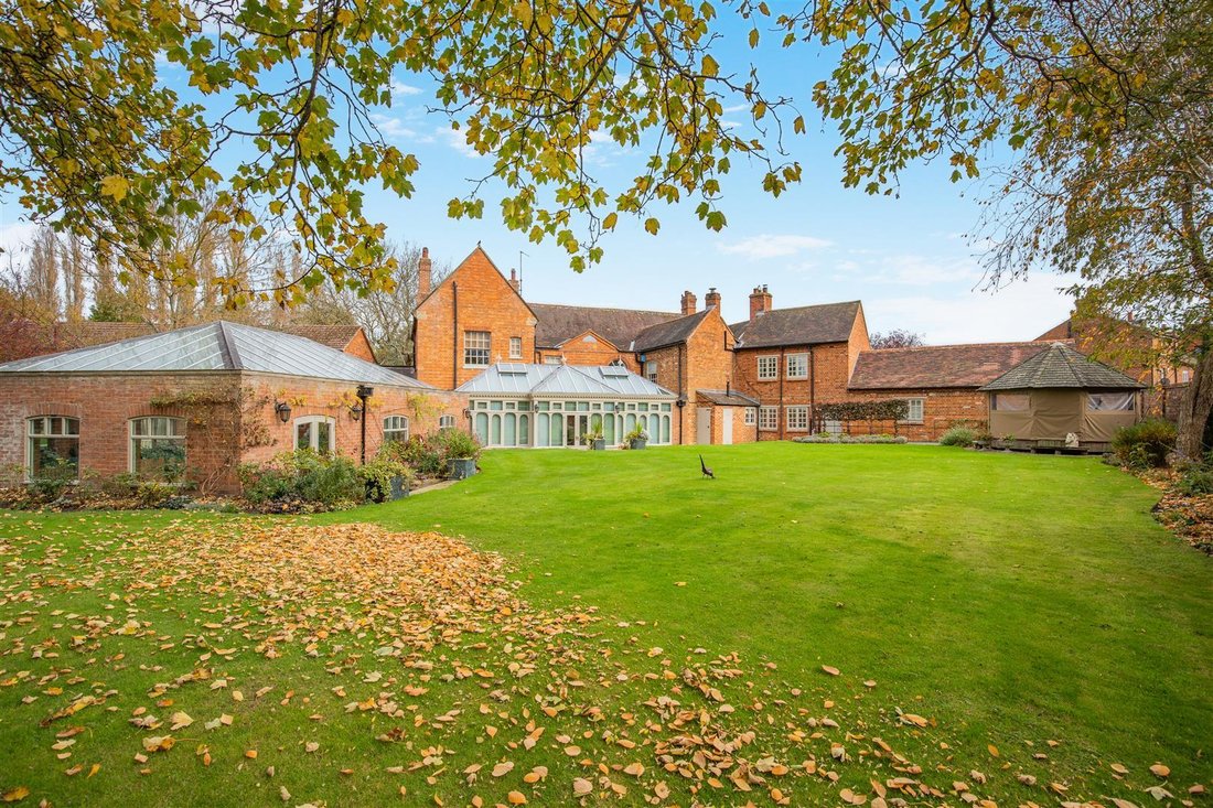 House in Newport Pagnell, England 5 - 18790080