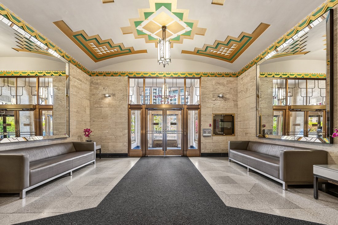 Condo in Toronto, Ontario, Canada 4 - 18003177