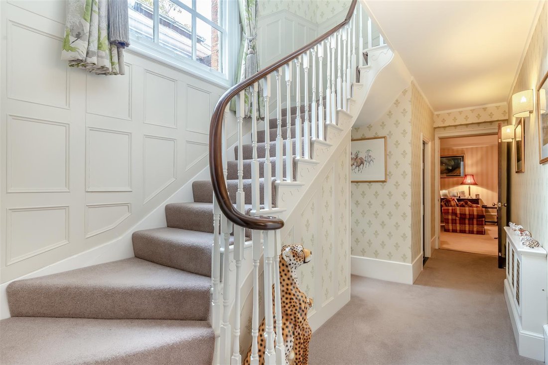 House in Newport Pagnell, England 2 - 18790080
