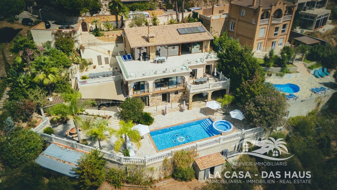 House in Lloret de Mar, Catalonia, Spain 3 - 18790388