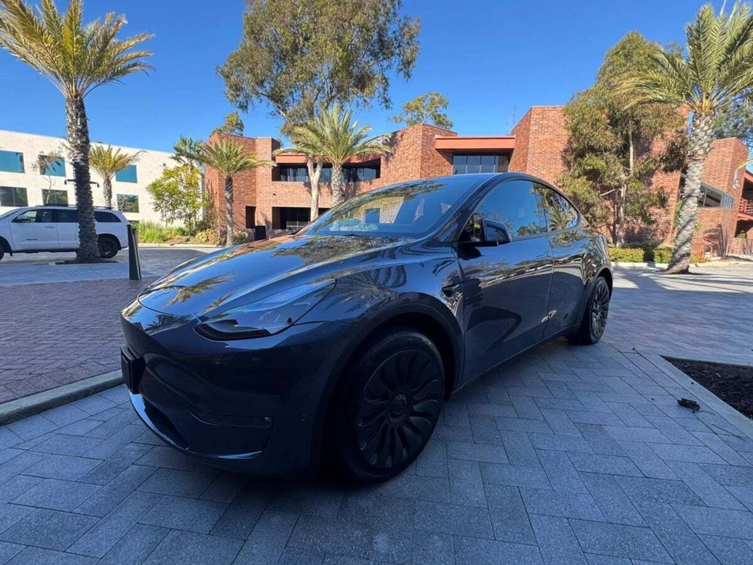 Suv in Newport Beach, CA, United States 3 - 18754917