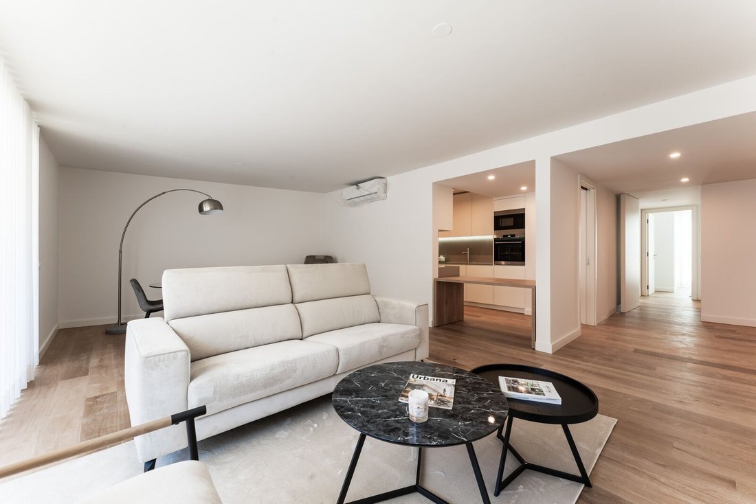 Apartment in Moscavide e Portela, Lisbon, Portugal 1 - 16469053