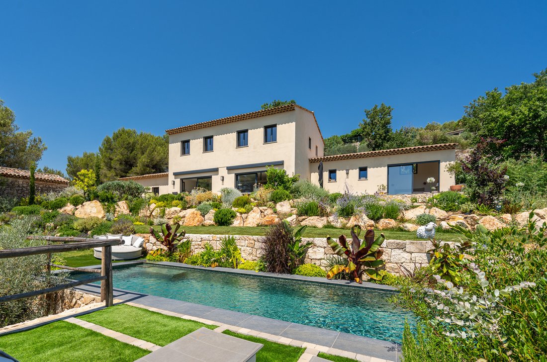 Villa in Tourrettes-sur-Loup, Provence-Alpes-Côte d'Azur, France 1 - 18306292
