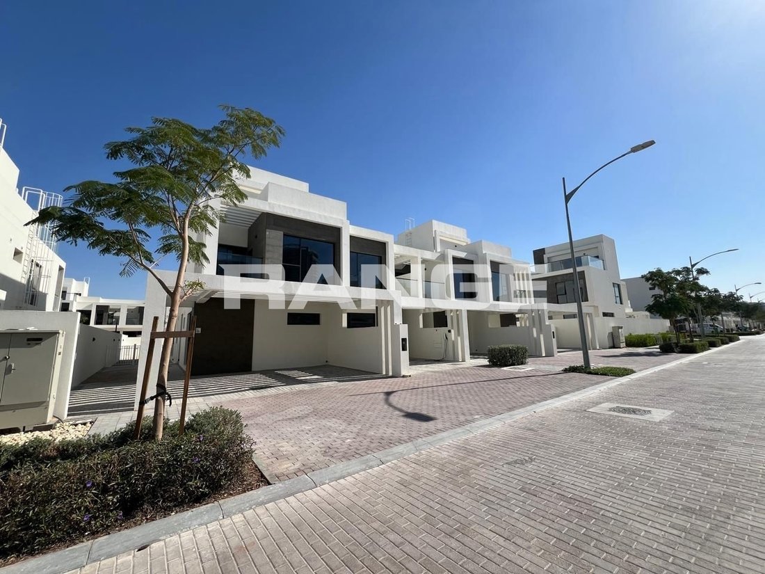 Maison de ville à Damac Hills, Doubaï, Émirats arabes unis 1 - 18790497