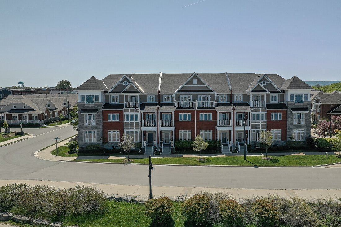 Condo in Collingwood, Ontario, Canada 1 - 18790705