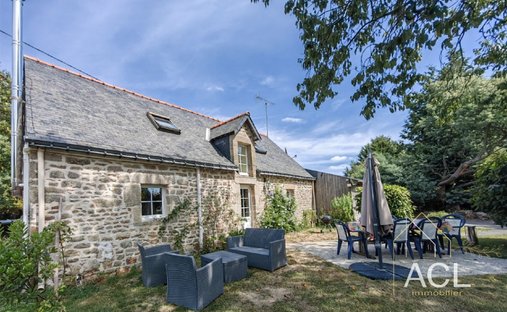Schloss in Kervaric-Kerichant-Lanveur, Lorient, Frankreich 1