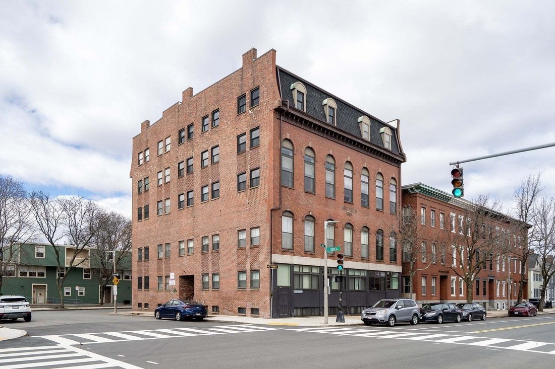 Condo in Boston, Massachusetts, United States 1 - 18643049