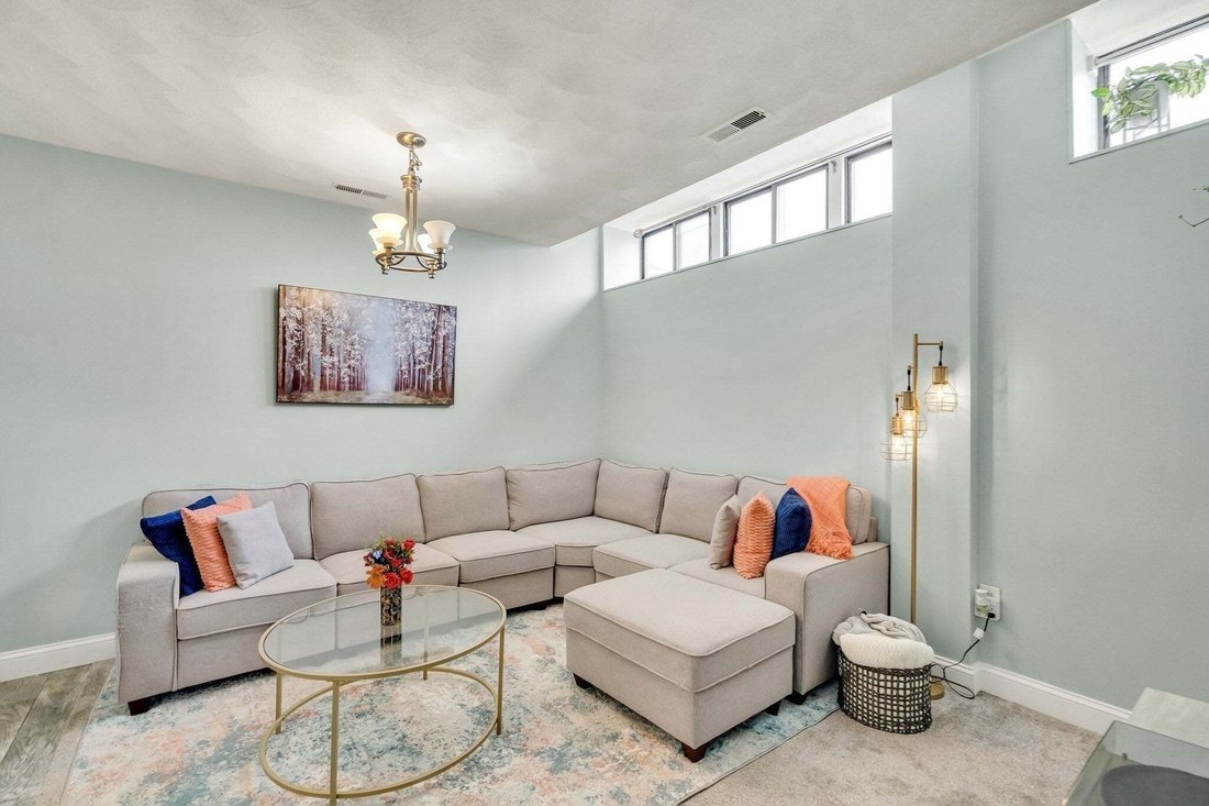 Condo in Boston, Massachusetts, United States 2 - 18643049