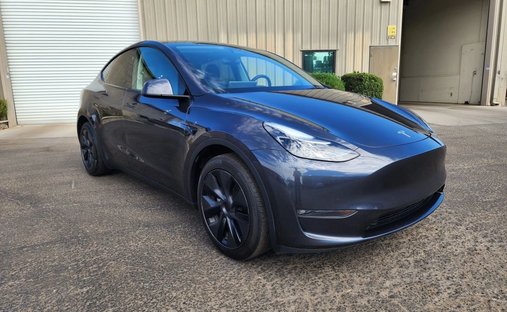 2025 Tesla Model Y Long Range Sport Utility 4D in Modesto, CA, United States 1
