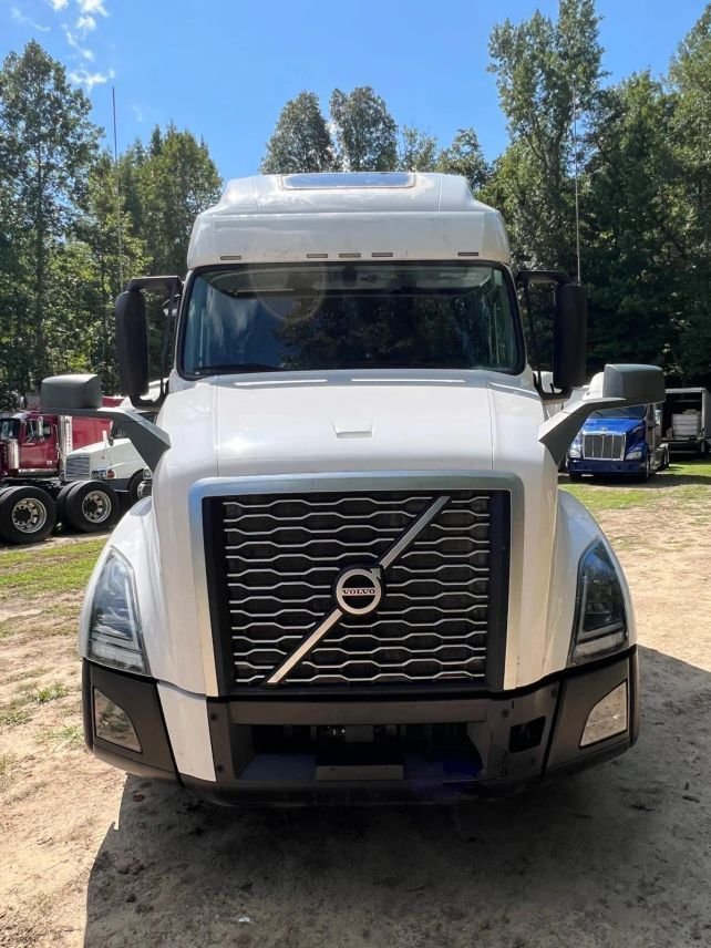 2020 Volvo Commercial VNL VNL 300 Day Cab in Fredericksburg, VA, United States 2 - 18791150