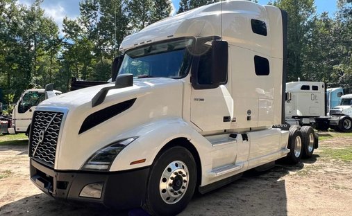 2020 Volvo Commercial VNL VNL 300 Day Cab in Fredericksburg, VA, United States 1