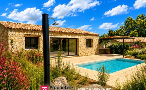 Villa in Sari-Solenzara, Corsica, France 1