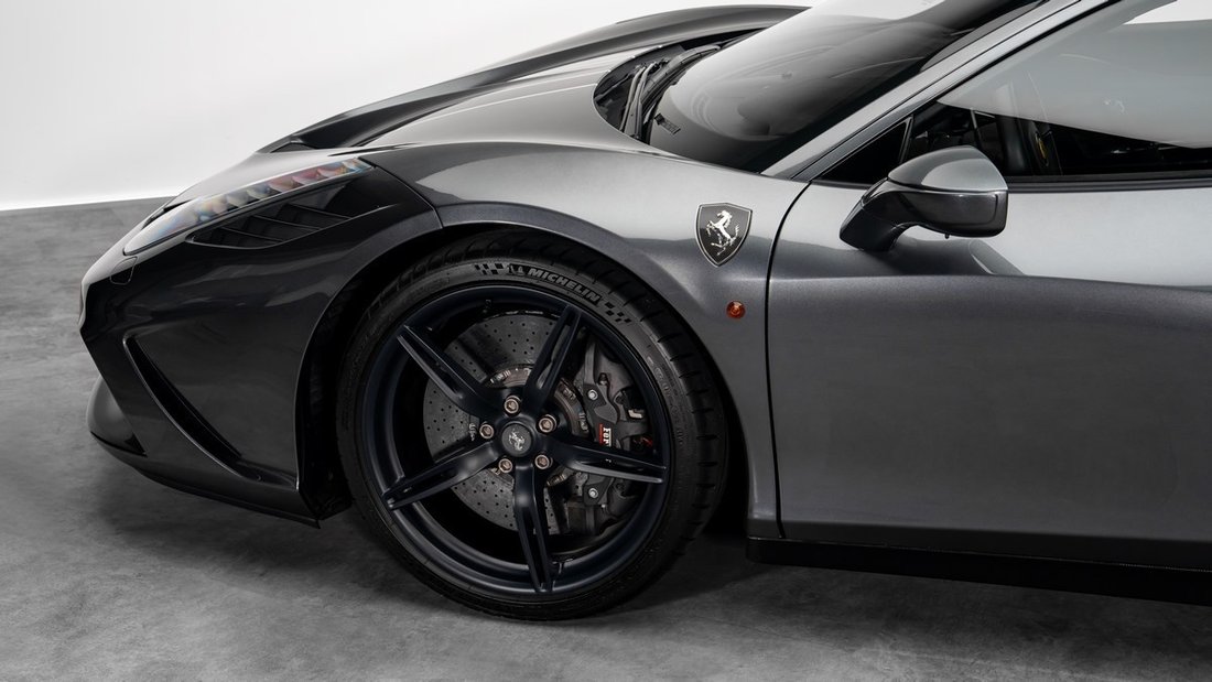Coupe in Dubai, United Arab Emirates 4 - 18790811
