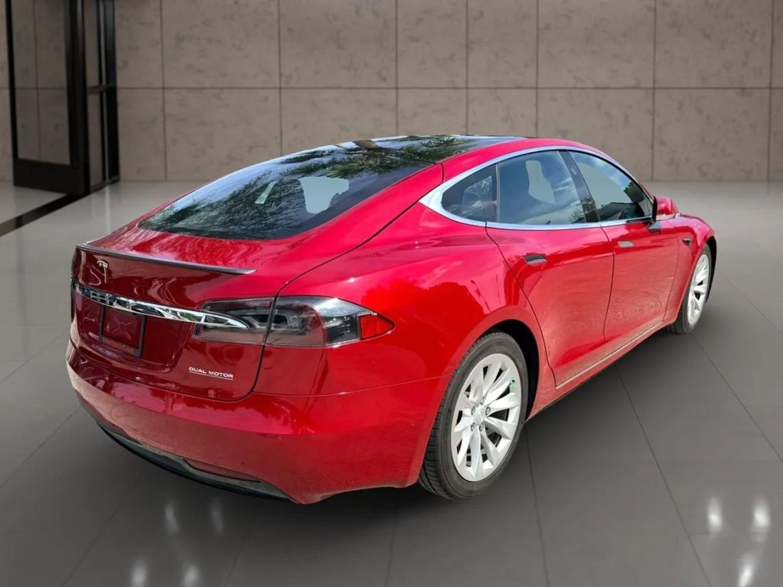 Sedan in West Palm Beach, FL, United States 3 - 18791101
