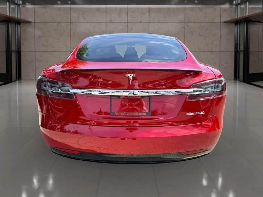 Sedan in West Palm Beach, FL, United States 4 - 18791101