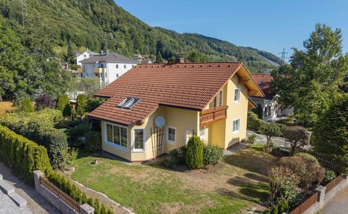 Haus in Altmünster am Traunsee, Oberösterreich, Österreich 1