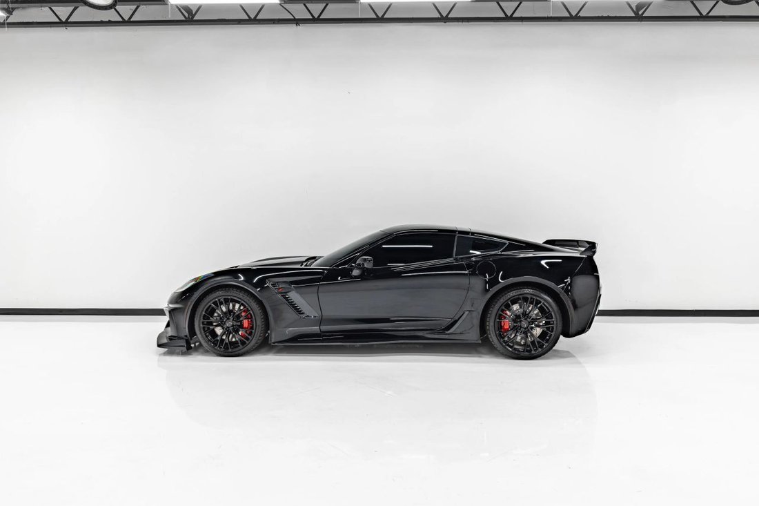 Coupe in Tempe, AZ, United States 3 - 18791043
