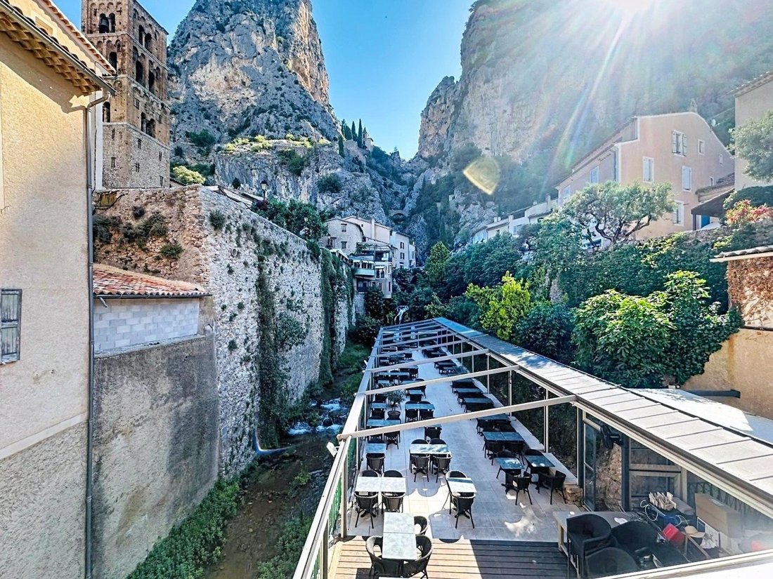 Otros en Moustiers-Sainte-Marie, Provenza-Alpes-Costa Azul, Francia 3 - 18791381