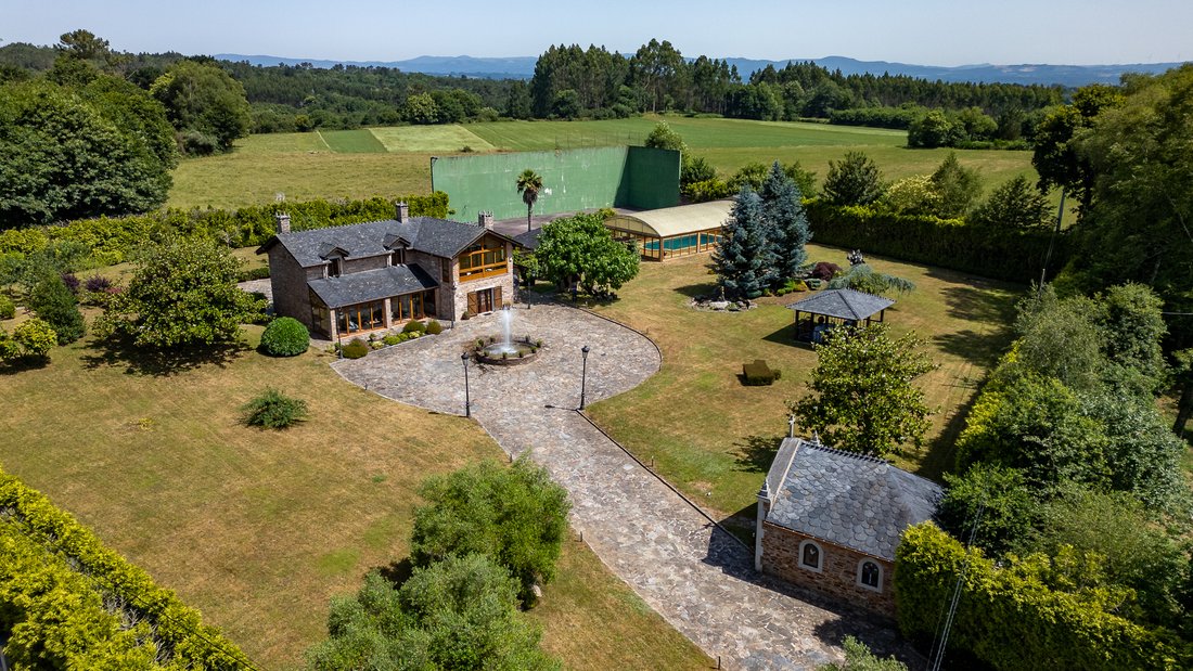 Country House in Cospeito, Galicia, Spain 2 - 18791247