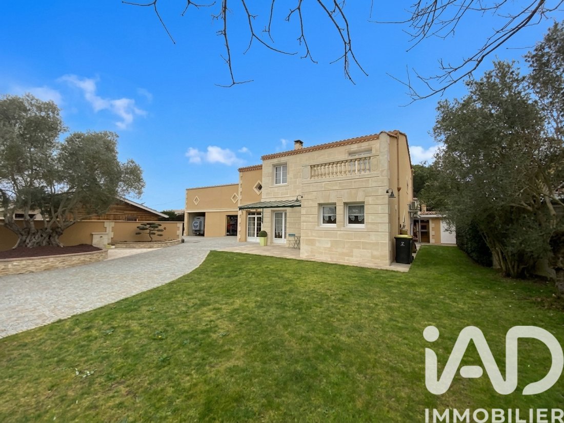 House in La Plaine, Saint-Loubes, France 1 - 17764979