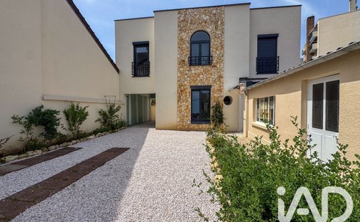 House in Adamville, Saint-Maur-des-Fossés, France 1