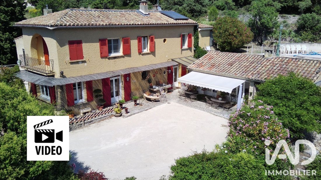 House in Vacqueyras, Provence-Alpes-Côte d'Azur, France 1 - 18038497