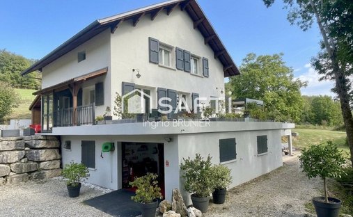 House in Nattages, Parves-et-Nattages, France 1