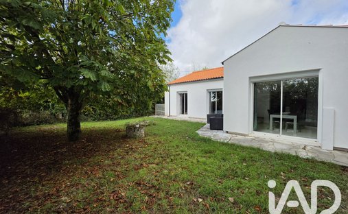 House in Le Perrier, Pays de la Loire, France 1