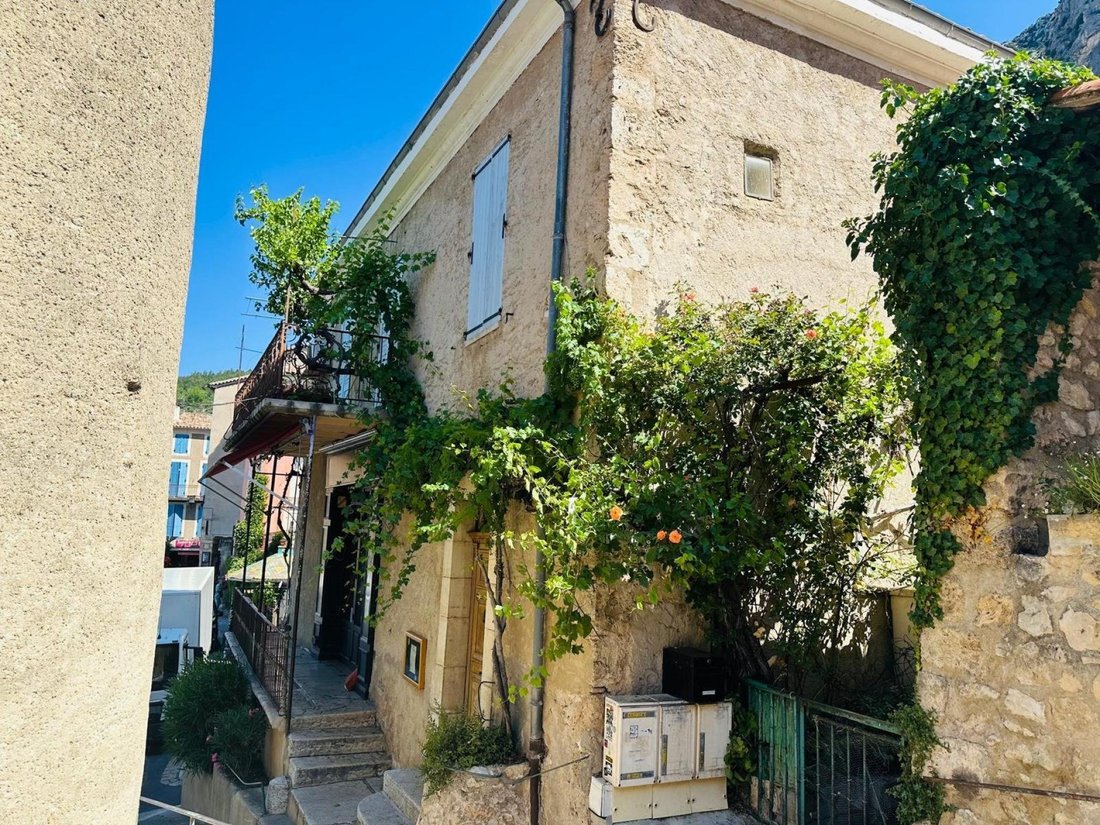 Otros en Moustiers-Sainte-Marie, Provenza-Alpes-Costa Azul, Francia 1 - 18791381