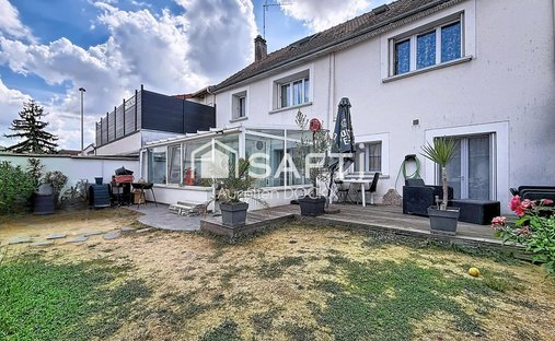 House in Le Pin, Ile-de-France, France 1