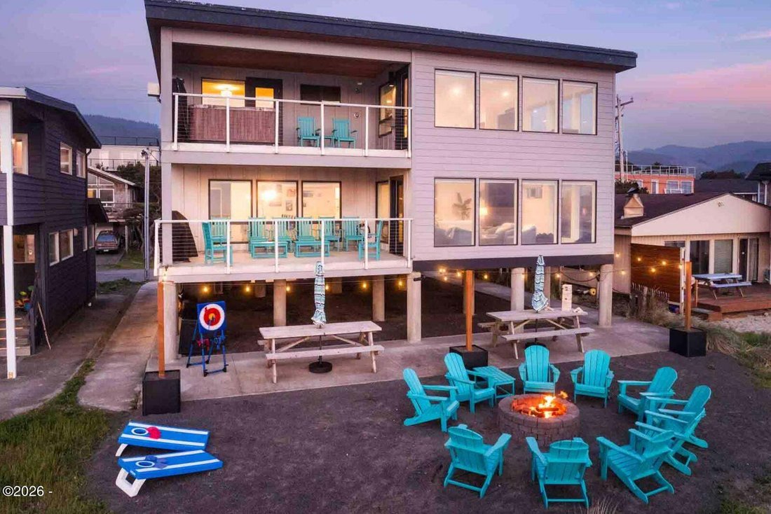 House in Rockaway Beach, Oregon, United States 1 - 18791253