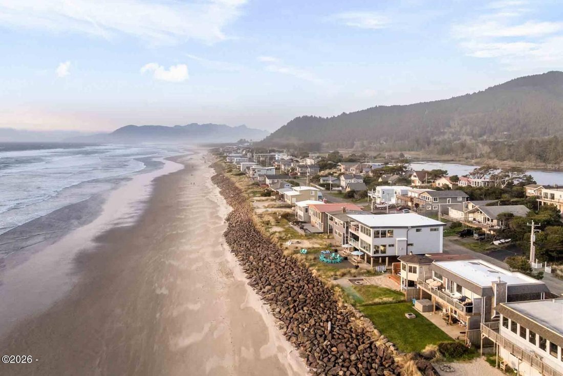 House in Rockaway Beach, Oregon, United States 3 - 18791253