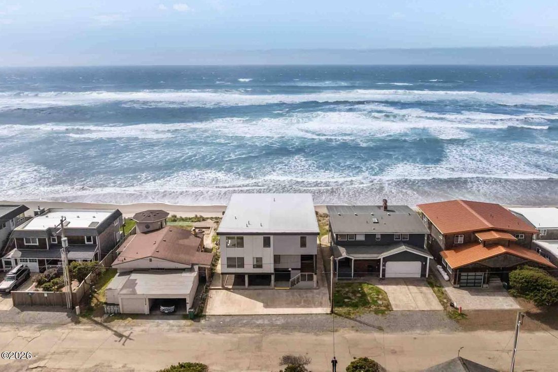 House in Rockaway Beach, Oregon, United States 2 - 18791253