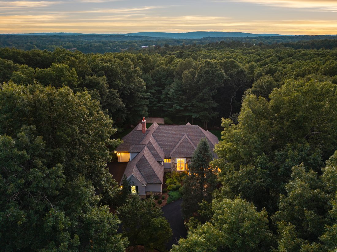 House in Farmington, Connecticut, United States 4 - 18791288